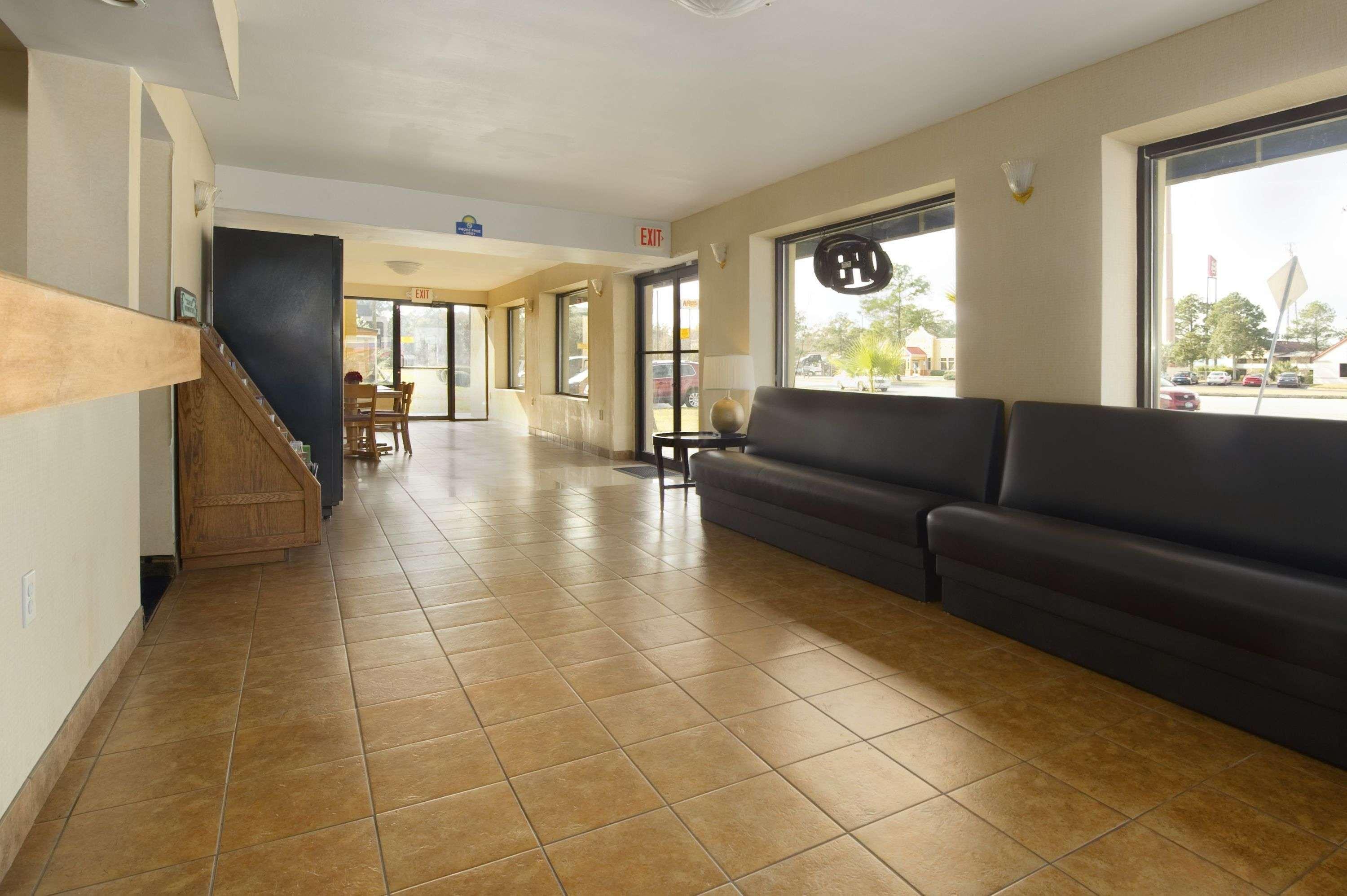 Days Inn By Wyndham Brunswick/St. Simons Area Exterior foto