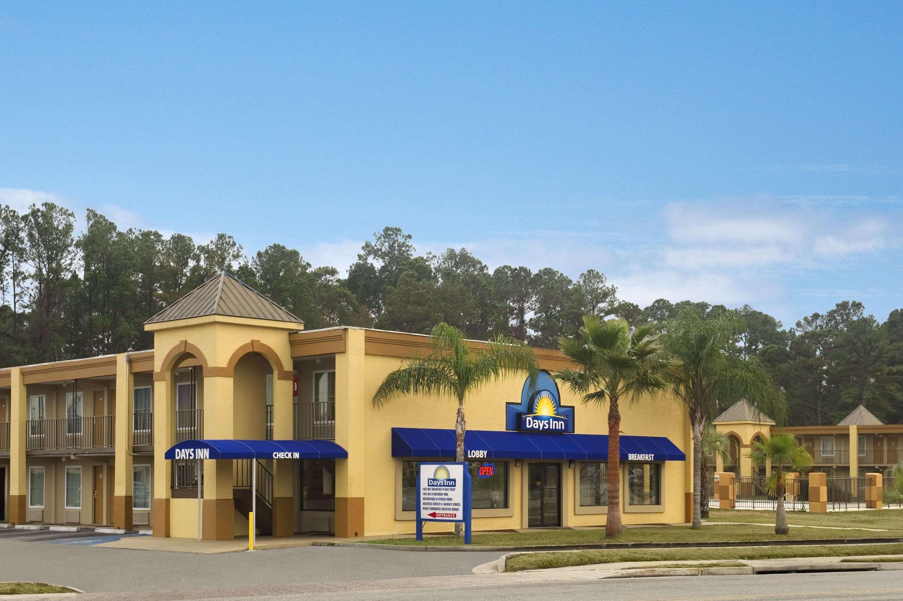 Days Inn By Wyndham Brunswick/St. Simons Area Exterior foto