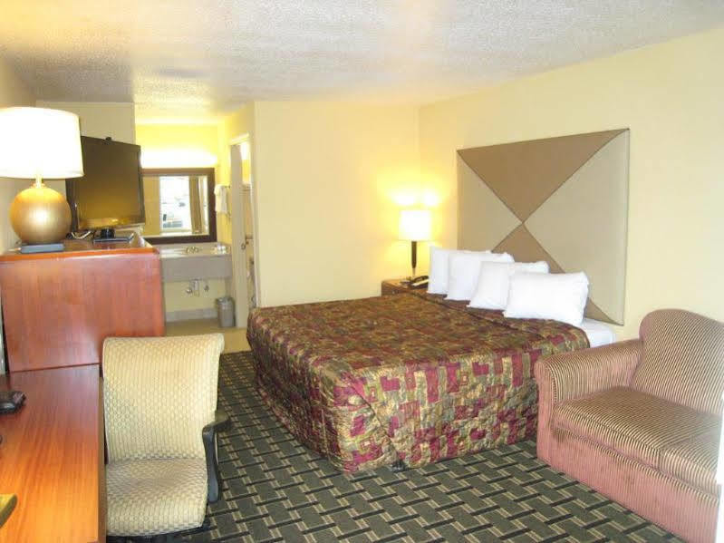Days Inn By Wyndham Brunswick/St. Simons Area Exterior foto