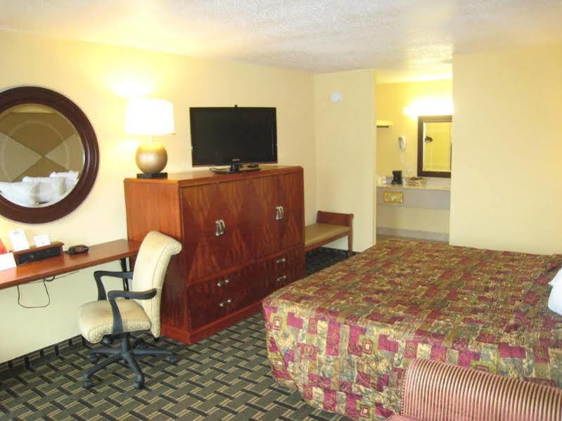 Days Inn By Wyndham Brunswick/St. Simons Area Exterior foto